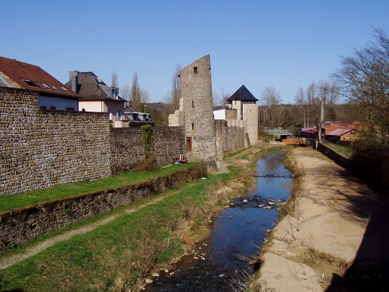 Руины крепостной стены